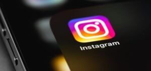 Read more about the article Instagram Begins Testing Repost Feature for Home Feed