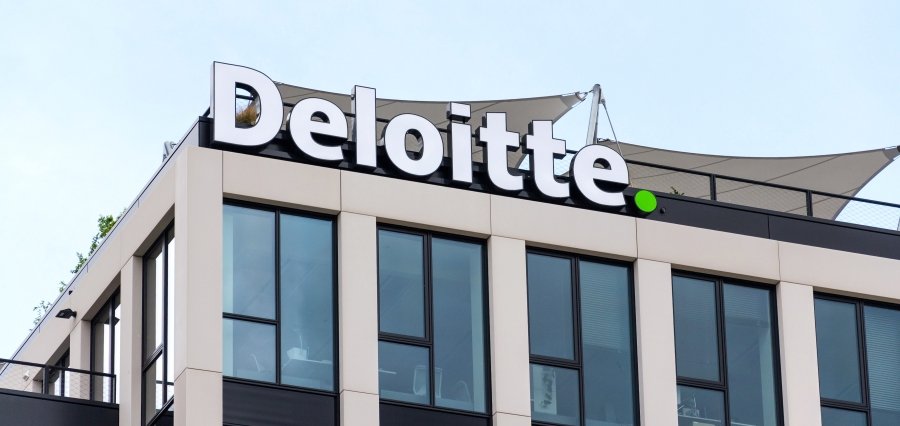 You are currently viewing Deloitte Legal and Legora Collaborate to Deliver Smarter, Faster Legal Solutions